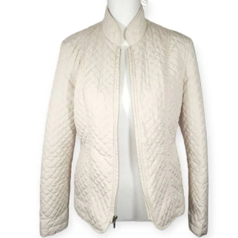PLATINUM BEIGE QUILTED JACKET SZ.S GUC.  GORGEOUS JACKET IN GOOD USED CONDITION.